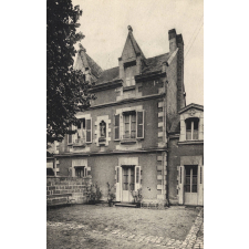Angers - Pensionnat du S.-C. de la Madeleine - Cour des Grandes.