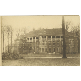 Université Catholique de Louvain - Catholic University of Louvain - Catholieke Hoogeschool van Leuven - 2e série - Asile d'aliénés pavillonnaire dans l'ancien parc du Vte de Spoelberch, à Lovenjoul. Sert à la Faculté de Médecine - Pavilion Insane-Asylum in quondam park of  Viscount de Spoelberch, Lovenjoul : department of Medicine of the University - Paviljoen van het zinneloozengesticht opgericht in het oud park van Burggraaf de Spoelberch te Lovenjoul, Ten dienste der faculteit van geneeskunde.