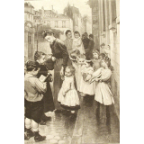 Les distributions de prix. La sortie de classe des toutes petites.