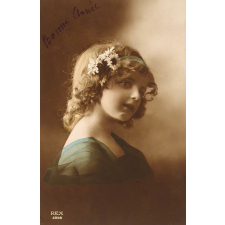 Portrait de fillette. 
