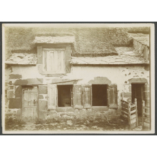 Ancienne maison d'école de Ségur les Villas.