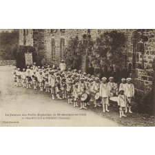 La Fanfare des Petits Orphelins de St-Georges-de-Lisle - St Fraimbault-de-Prières (Mayenne).