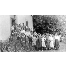 Filles de l'école de Saint Amarin.
