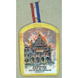 Insigne de quête pour la reconstitution des foyers détruits par la guerre. 