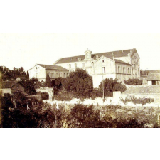 Vue générale de l'école primaire supérieure d'Aubenas. .