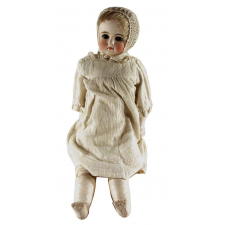 Poupée enfant. 