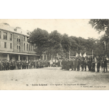 31 - Lycée Lakanal - Fête Sportive - Le lancement du disque.
