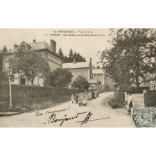 La Normandie - La C.P.A. - 9 - Clères - Les Ecoles, sortie des petites Filles.