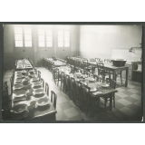 Ecole Victor Hugo de Rouen. La cantine.