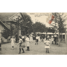 Nancy - 7 - A la Cure d'Air, comme partout, le Diabolo fait fureur!