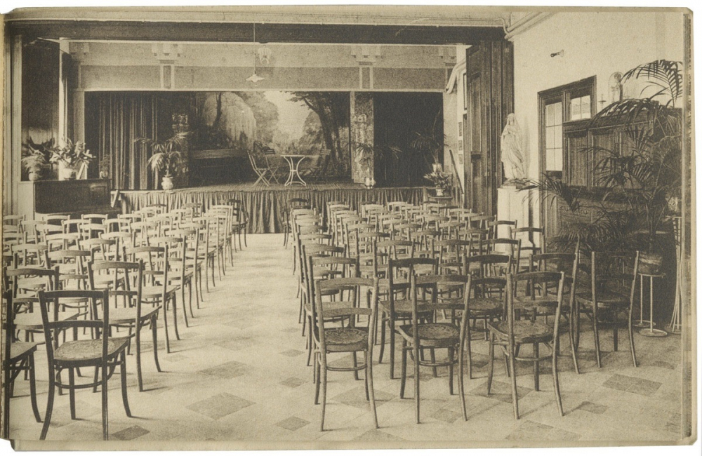 Etablissement des Fidèles Compagnes de Jésus - 93-95-97, Avenue Montjoie - Uccle - Cartes vues détachables - Salle des fêtes.