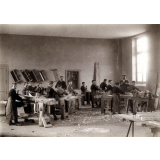 Groupe scolaire des garçons à Dombasle-sur-Meurthe - Atelier : travail du bois. 