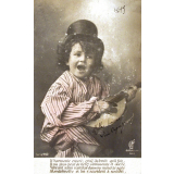 Enfant chantant. 