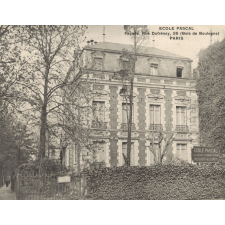 Ecole Pascal - Façade, rue Dufrénoy, 26 (Bois de Boulogne) - Paris.