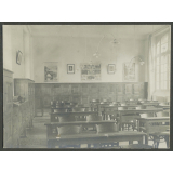 Lycée de jeunes filles du Mans. Salle d'étude.