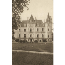 La Sistière - Cour-Cheverny (Loir-&-Cher) - N°2- Façade Est du Château.