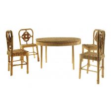 Table et chaises pour poupée.
