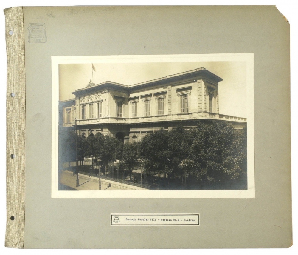 Consejo Escolar VIII - Escuela N°3 - B.Aires.