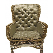 Fauteuil de poupée.