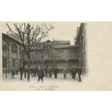Paris - Ecole Alsacienne - Cour de l'horloge.