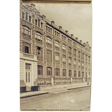 Université Catholique de Louvain - Catholic University of Louvain - Catholieke Hoogeschool van Leuven - 2e série - Institut d'Arenberg : Auditoires et laboratoires de chimie - Arenberg Institute : chemistry laboratories and lecture-halls - Arenberginstituut : Laboratoria en Klaslokalen voor de Scheikunde.