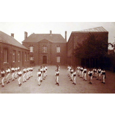 Ecole primaire supérieure de La Ferté-Macé - Gymnastique - Boxe. 