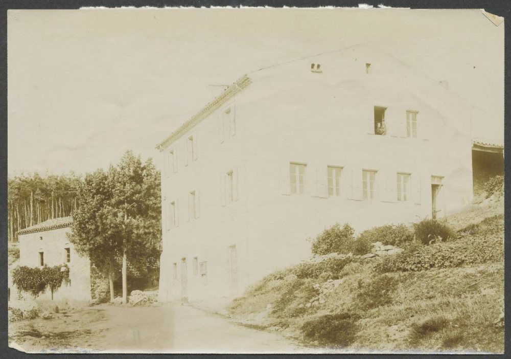 Ecole des Baraques de Saint Apollinaire de Rias.