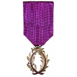 Palmes d'Officier d'Académie. 