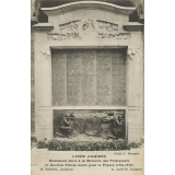 Lycée d'Amiens - Monument élevé à la Mémoire des Professeurs et Anciens Elèves morts pour la France (1914-1918 ) - M. Thorel, Architecte, A. Carvin, Sculpteur.