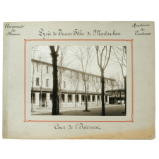 Lycée de jeunes filles de Montauban, Cour de l'internat.