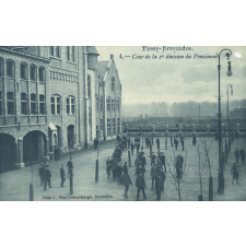 Passy-Froyennes - 4 - Cour de la 1e division du Pensionnat.