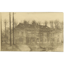 Université Catholique de Louvain - Catholic University of Louvain - Catholieke Hoogeschool van Leuven - 2e série - Asile d'aliénés pavillonnaire dans l'ancien parc du Vte de Spoelberch, à Lovenjoul. Sert à la Faculté de Médecine - Pavilion Insane-Asylum in quondam park of  Viscount de Spoelberch, Lovenjoul : department of Medicine of the University - Paviljoen van het zinneloozengesticht opgericht in het oud park van Burggraaf de Spoelberch te Lovenjoul, Ten dienste der faculteit van geneeskunde.