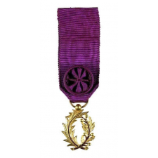 Palmes d'Officier de l'Instruction Publique.