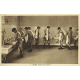 Ecole de plein air permanente - Ville de Mulhouse - Pfastatt (Haut-Rhin) - Grande toilette du matin.