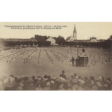 Cinquantenaire de l'Ecole Laïque - St-Lô - 28 juin 1931 - Exercices gymniques sur le Champ-de-Mars.