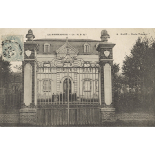 La Normandie - La C.P.A. - 2 - Gacé - Ecole Trégaro.