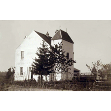 Ecole des filles de Ratte, reconstruite et agrandie d'une classe enfantine (1899).