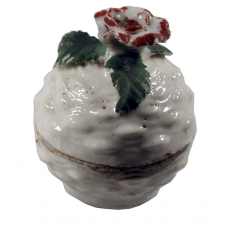 Vaisselle de poupée.