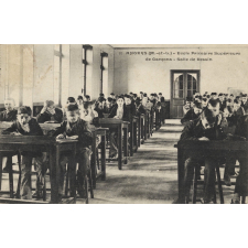 37 - Angers (M.-&-L.) - Ecole Primaire Supérieure de Garçons - Salle de Dessin.