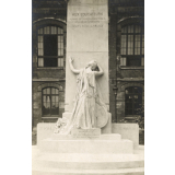 Rouen - Ecole Normale - Monument aux Morts. 