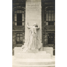 Rouen - Ecole Normale - Monument aux Morts.