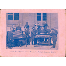 L'accord et la facture des pianos à l'Institution Nationale des Jeunes Aveugles.
