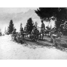 Une classe de neige dans la montagne.