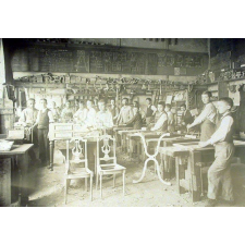 Ecole primaire supérieure professionnelle de Clermont-Ferrand - Atelier du bois - Menuiserie, sculpture. 