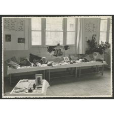Ecole maternelle Xavier Aubryet : exposition de travaux manuels par les écoles du département de l'Aisne. Travail de la laine.