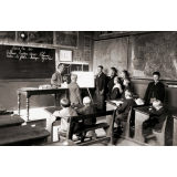 Leçon de musique à l'école de garçons de Montigny-les-Vesoul. 