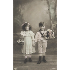 Deux enfants.