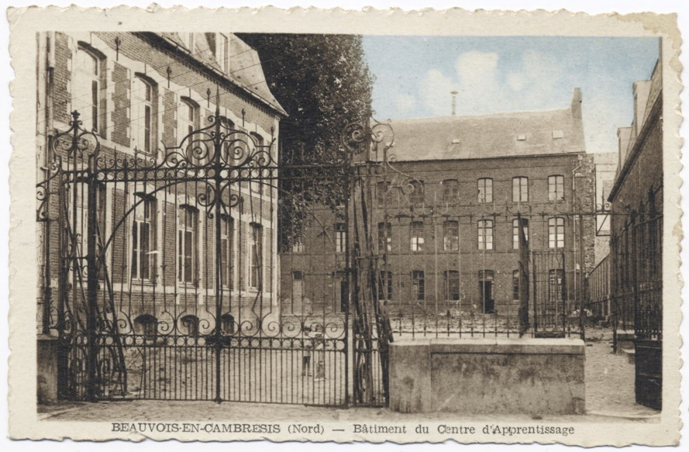 Beauvois-en-Cambresis (Nord) - Bâtiment du Centre d'Apprentissage.