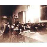 Ecole de garçons de Haumont - Cours de dessin linéaire. 