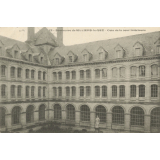 12 - Séminaire de Villiers-le-Sec - Coin de la cour intérieure.